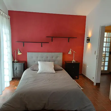 Les Beaux Chenes Bed & Breakfast