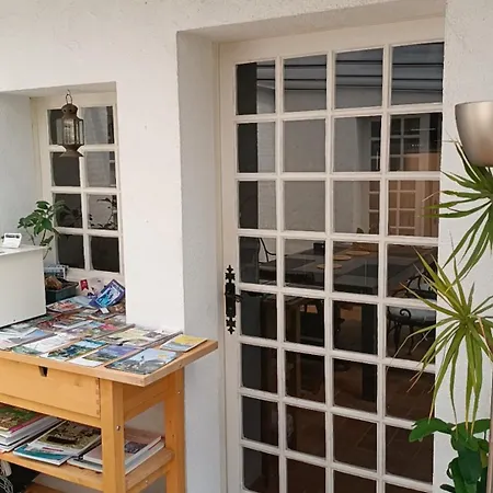 Couette-café Les Beaux Chenes 3*