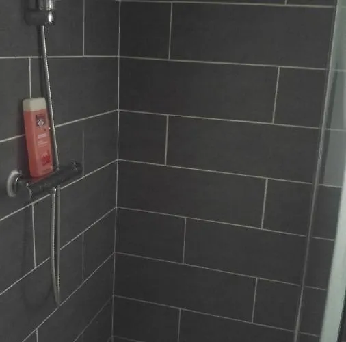 Les Beaux Chenes Bed & Breakfast